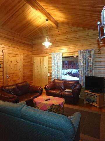 Фото номера Шале с двумя спальнями Шале Kuhajärven Suviranta cottage г. Vihtavuori 32